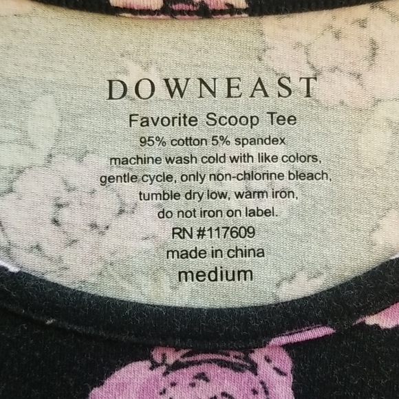 DownEast favorite scoop Tee black/purple - Picture 2 of 2
